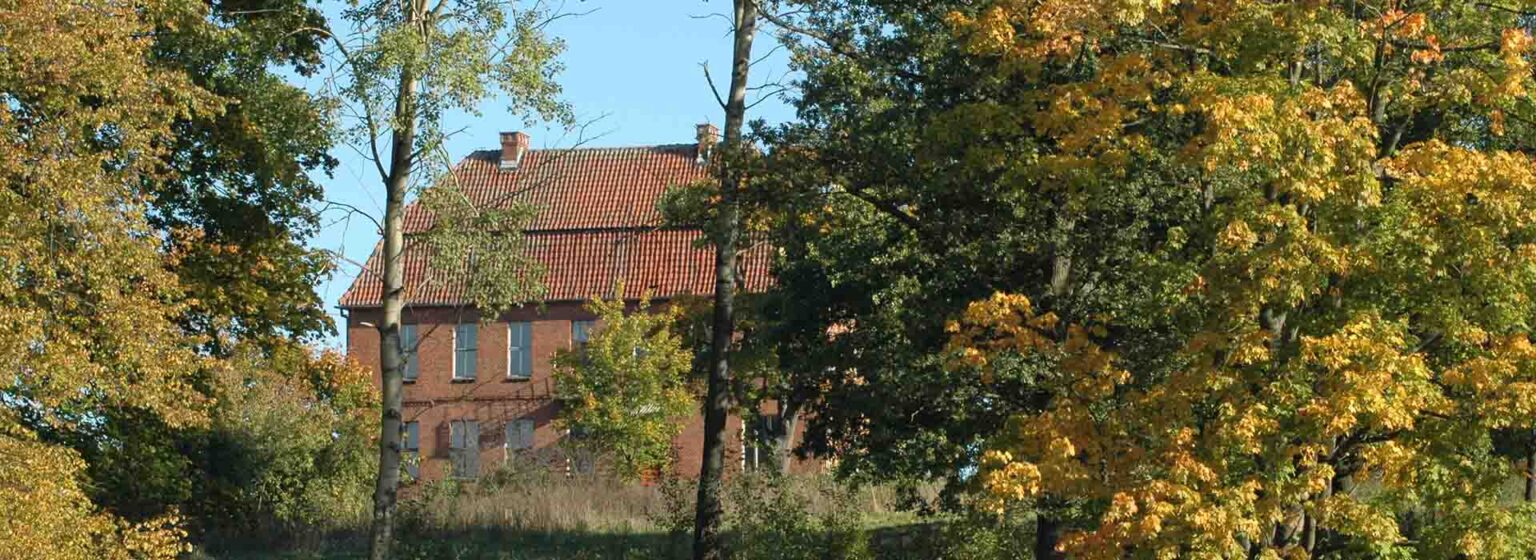 Gubławki osada, dwór na Pojezierzu Iławskim